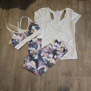 Marika Classic White Short Sleeve Tee 3 Piece Floral Set Xl Leggings Xl Bra